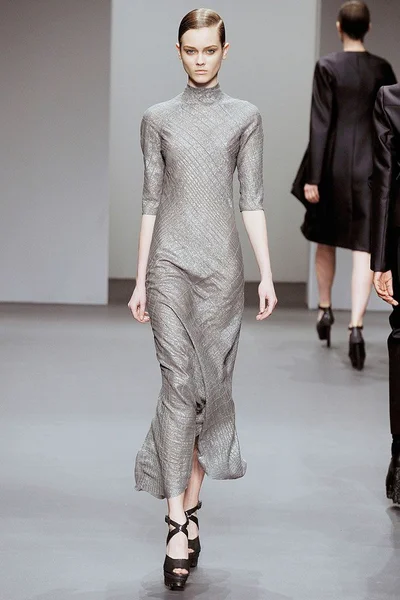 Look 32